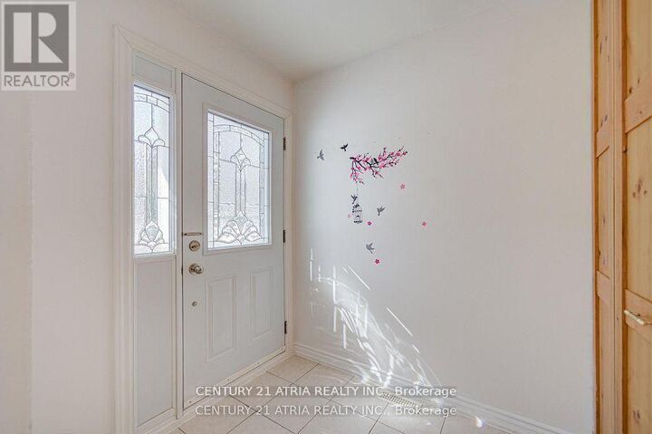 Property Photo:  154 Freshmeadow Drive  ON M2H 2R1 