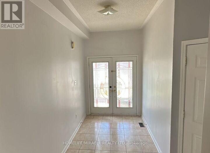 Property Photo:  802 Genovese Place  ON L5V 3A7 