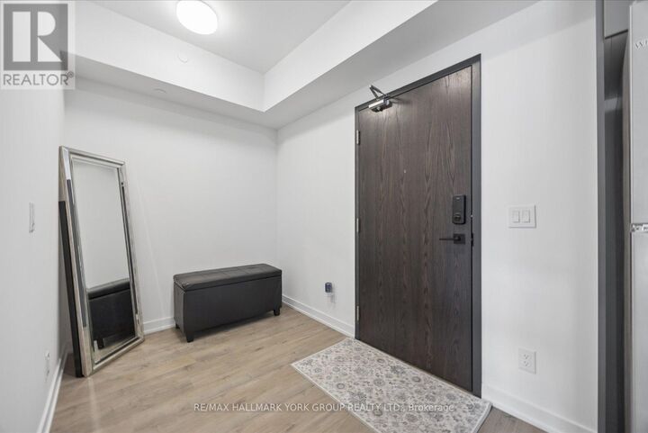 Property Photo: 56 Lakeside Terrace 514 ON L4M 7B9