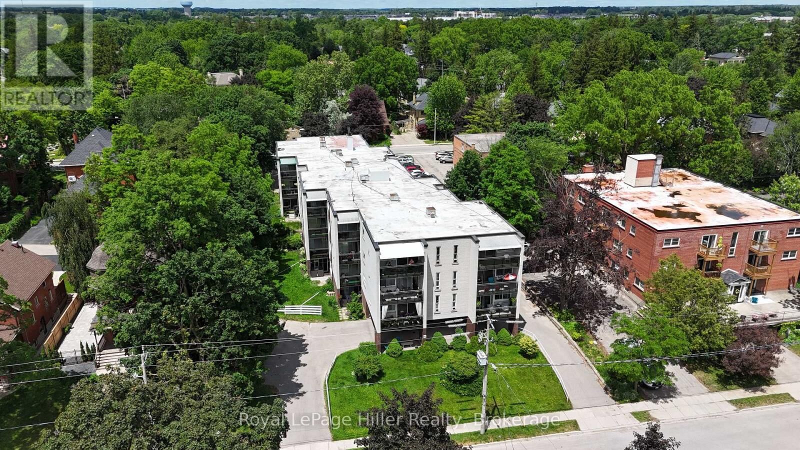 Property Photo:  84 William Street 208  ON N5A 4Y1 