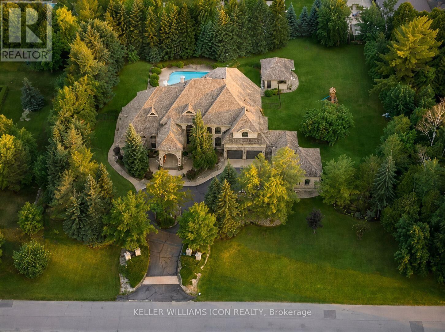Property Photo:  5801 Longhearth Way  ON K4M 1M2 