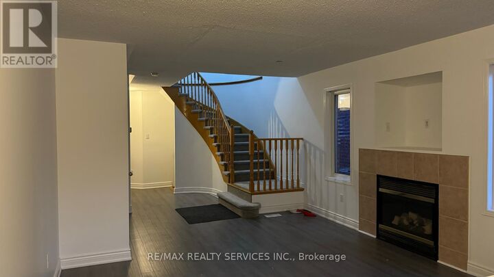 Property Photo: 44 Saintsbury Crescent ON L6R 2V8
