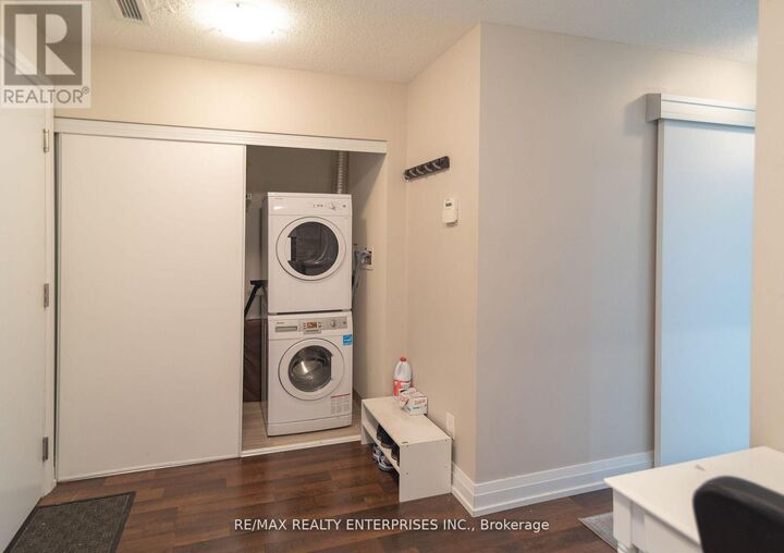 Property Photo:  555 Wilson Avenue E604  ON M3H 0C5 