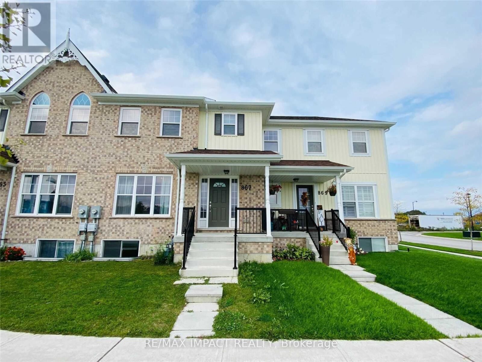 Property Photo:  867 Broadway Boulevard  ON K9H 0J1 