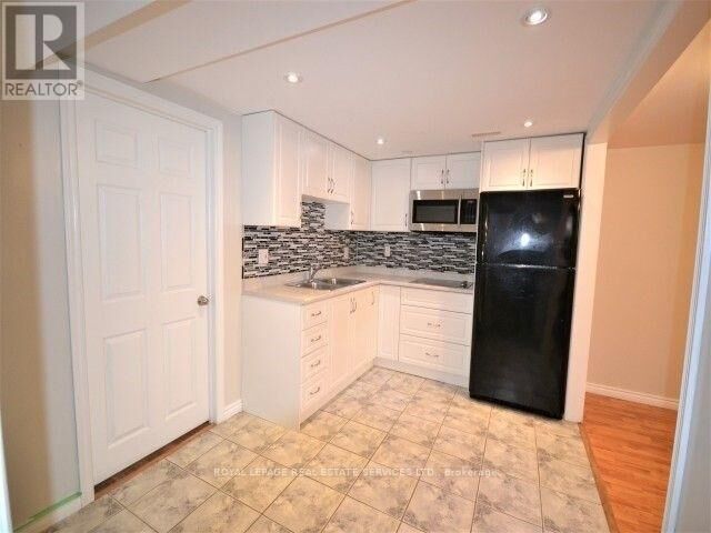 Property Photo: 260 Green Road Bsmt. ON L8E 4J8