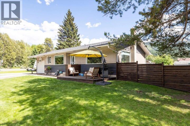 Property Photo: 316 Alpine Place BC V0B 2G0