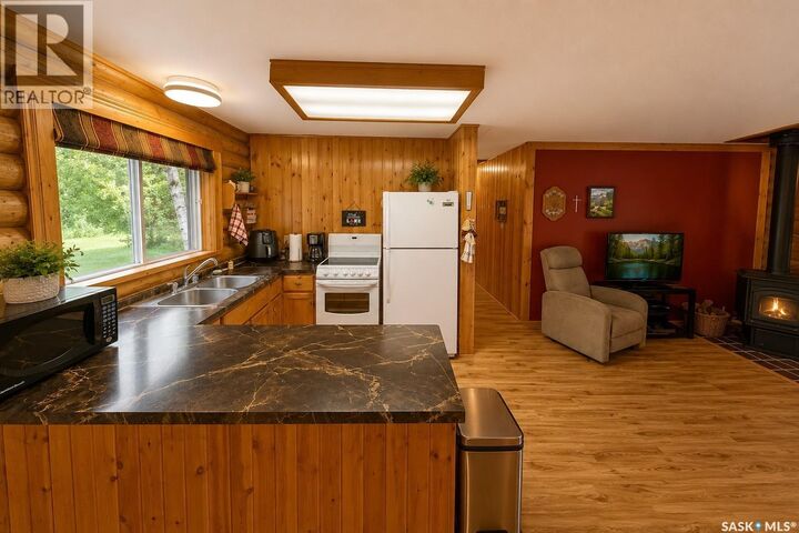 Property Photo: 102 Oskunamoo Drive SK S0E 1H0