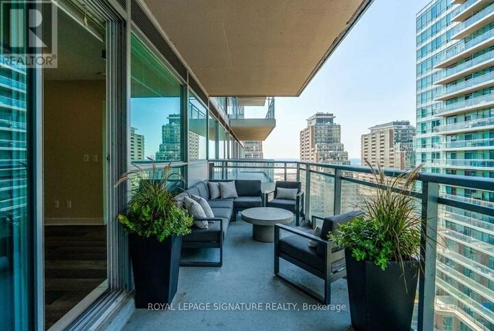 Property Photo:  80 Western Battery Road 1501  ON M6K 3S1 