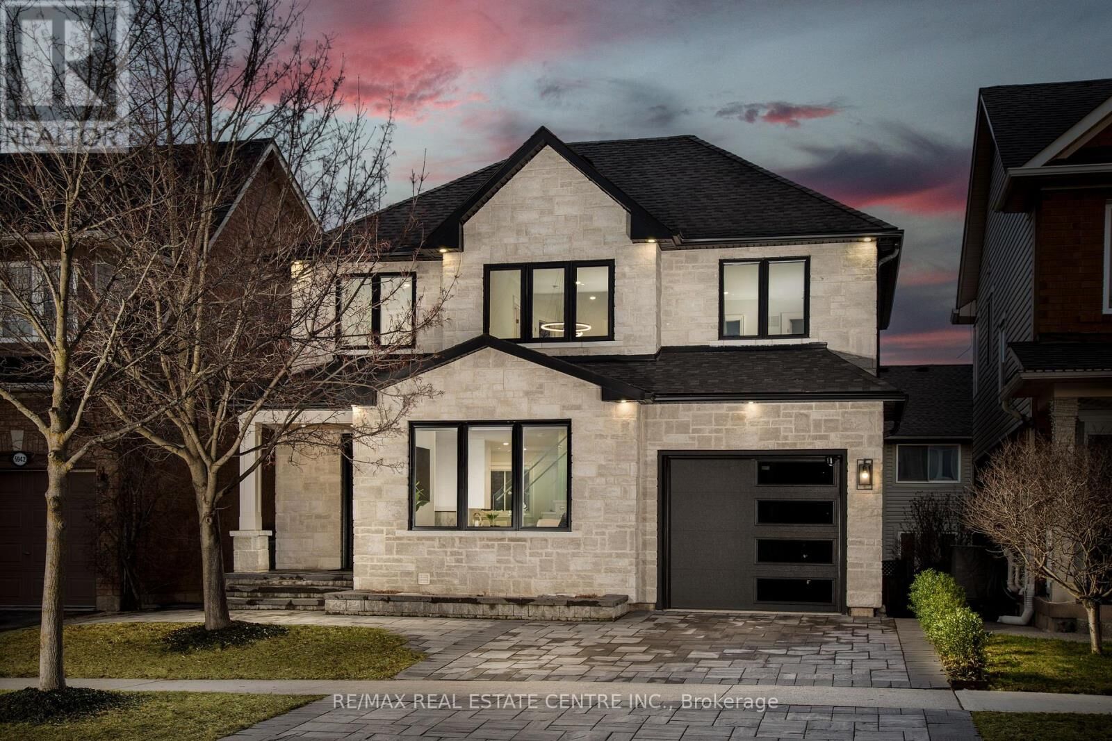 Property Photo:  5940 Blue Spruce Avenue  ON L7L 6T2 