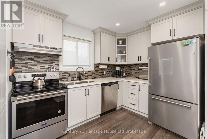Property Photo: 9 San Vito Way ON M3L 2G7