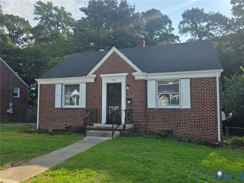 Property Photo: 705 Elko Avenue VA 23834