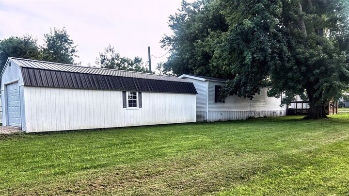 Property Photo: 308 W North Second Street IL 62465