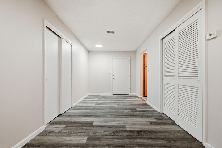 Property Photo: 609 Colonial Drive 8 FL 32547