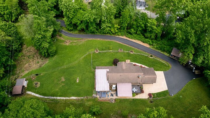 Property Photo:  182 Jimmies Creek  KY 41559 