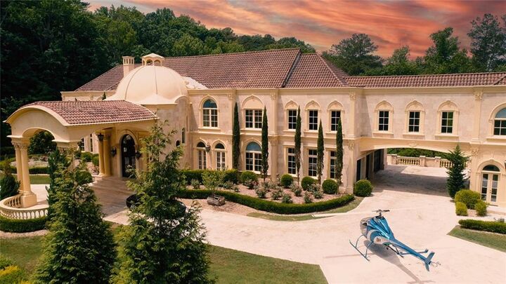 Property Photo: 6420 Riverside Drive NW GA 30328