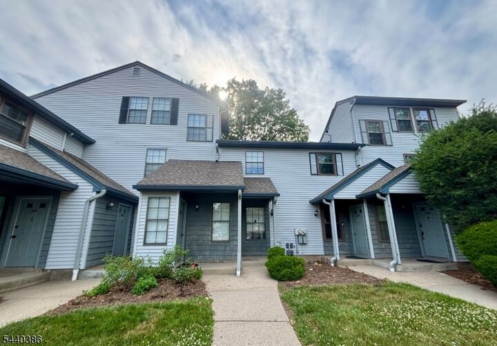 Property Photo: 1104 Woodbridge Commons Way 1104 NJ 08830