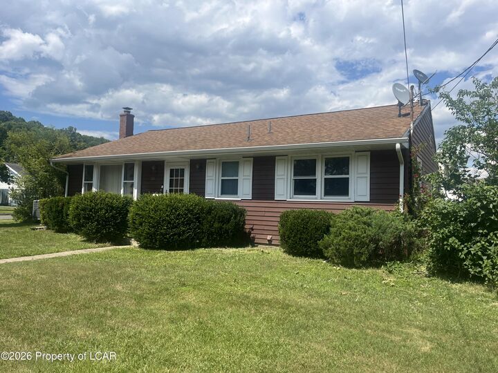 Property Photo:  28 Birch Drive  PA 18704 