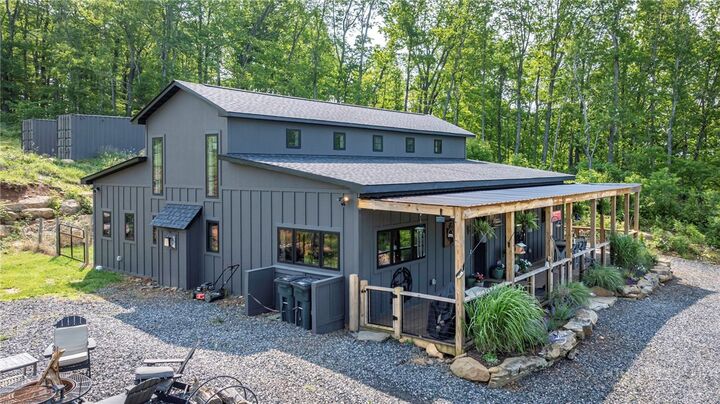 Property Photo: 509 Grant Houck NC 28684