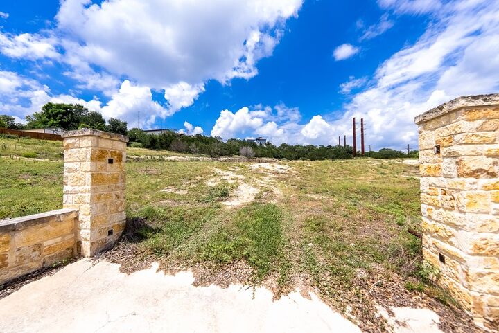 Property Photo:  103 Greenwood  TX 78025 