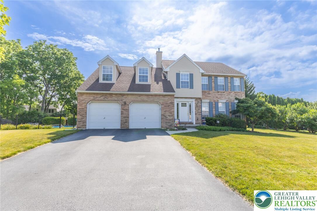 Property Photo:  968 Rainbow Drive  PA 18017 