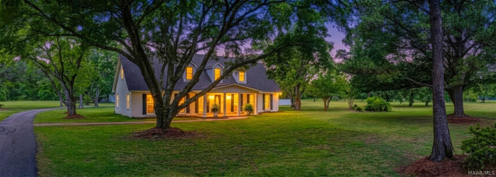 Property Photo: 422 Foxhall Road AL 36064