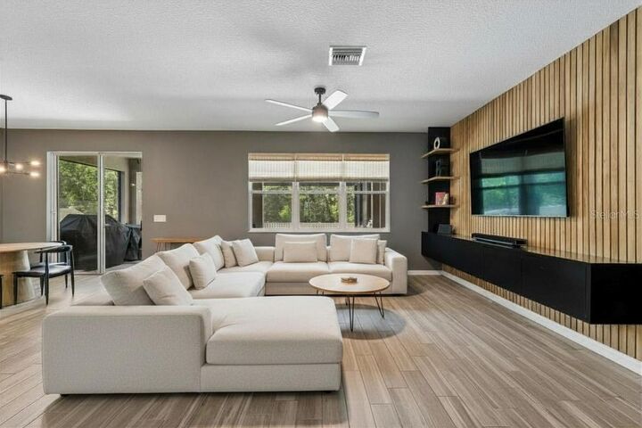 Property Photo:  18078 Romanesque Court  FL 34610 