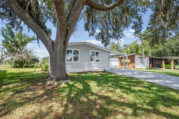 Property Photo:  34010 Estates Lane  FL 33543 