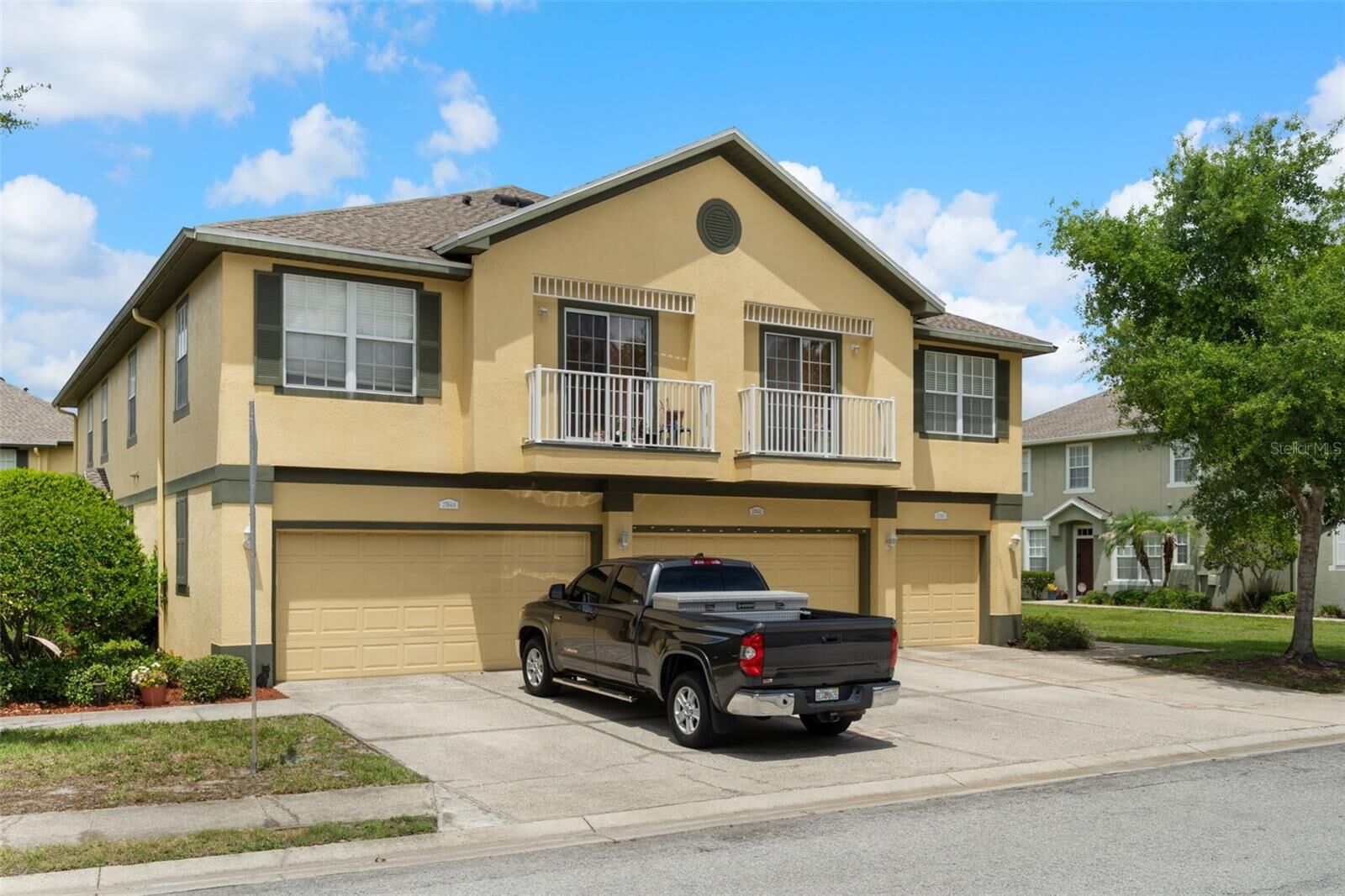 Property Photo:  27642 Pleasure Ride Loop  FL 33544 