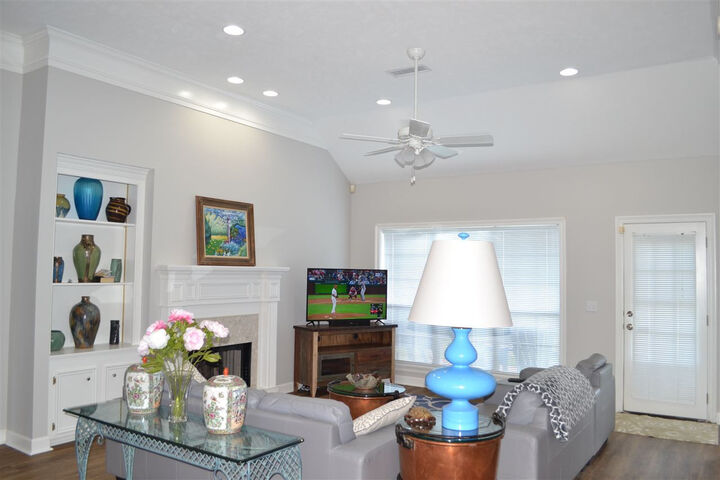 Property Photo:  109 Stratford Drive  MS 39110 
