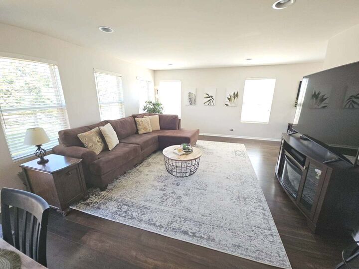 Property Photo:  668 Acadia Circle  IL 60014 