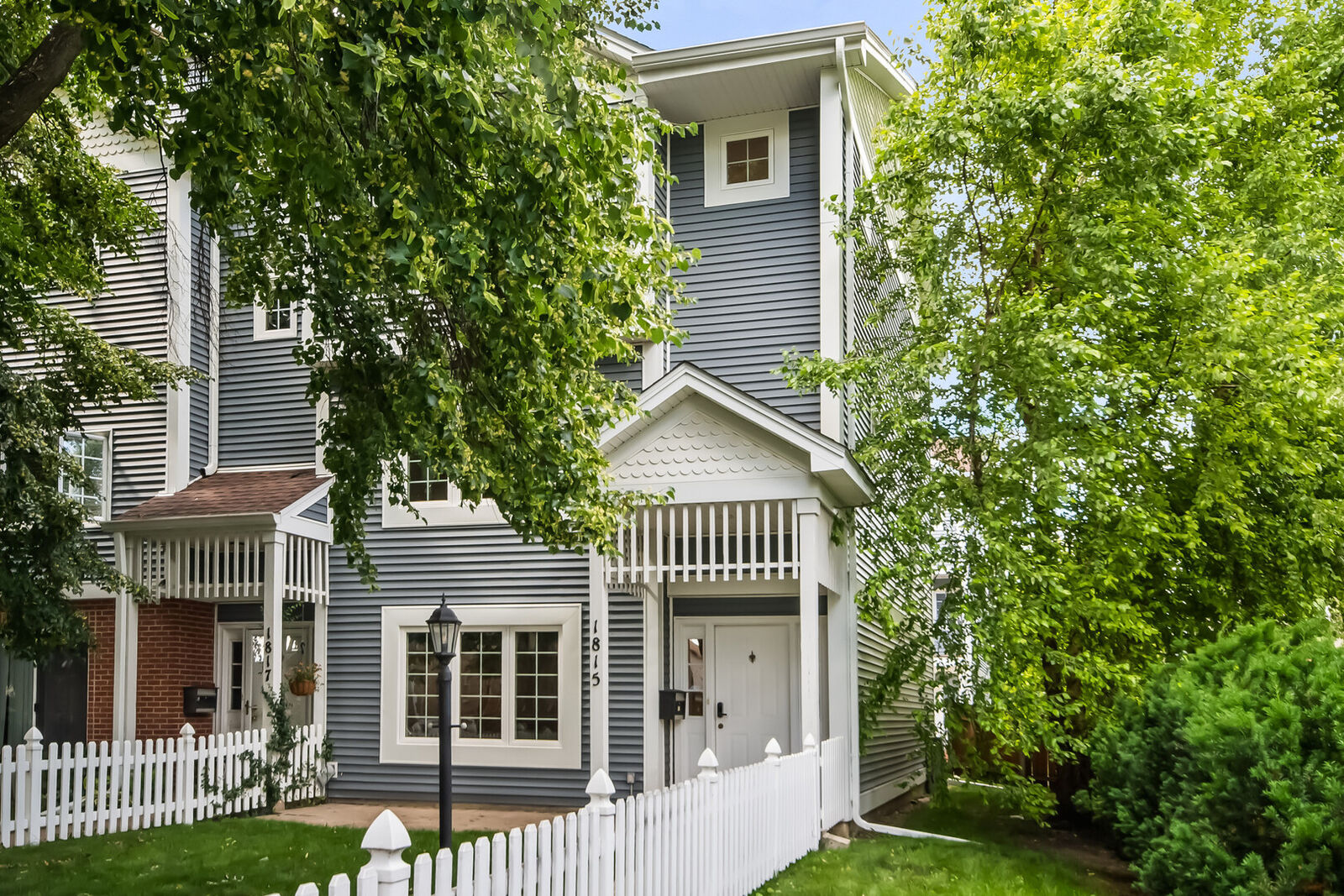 Property Photo:  1815 Crain Street  IL 60202 