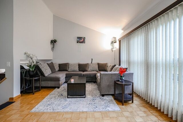 Property Photo: 9275 N Hamlin Avenue N IL 60016
