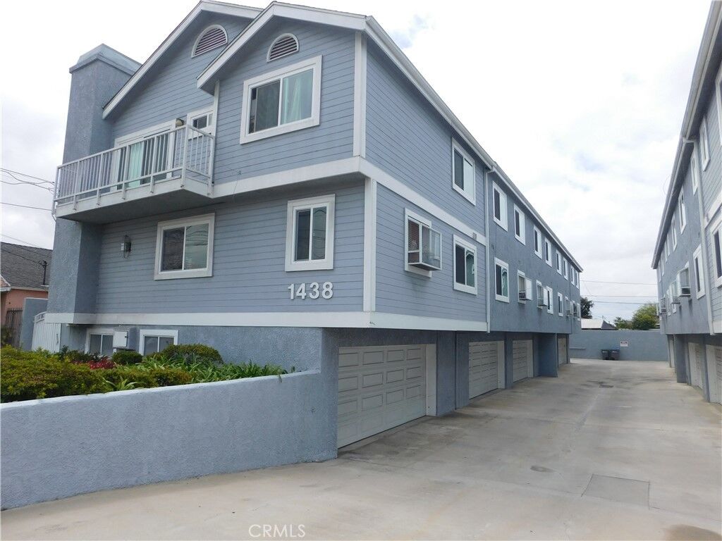 Property Photo:  1438 Marine 3  CA 90247 