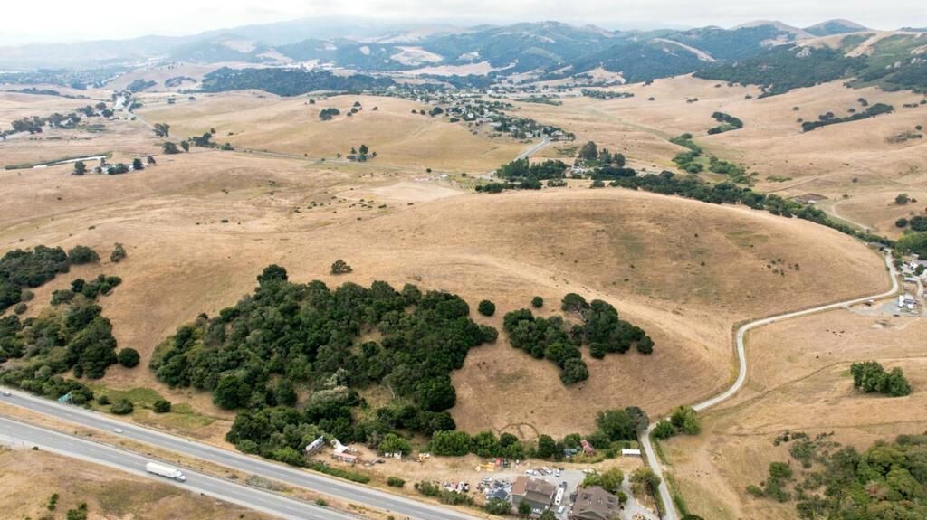 Property Photo:  1 Little Merrill Road  CA 95045 