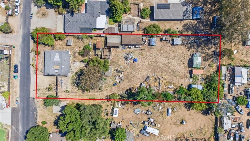 Property Photo: 750 Calle Bendita CA 93420