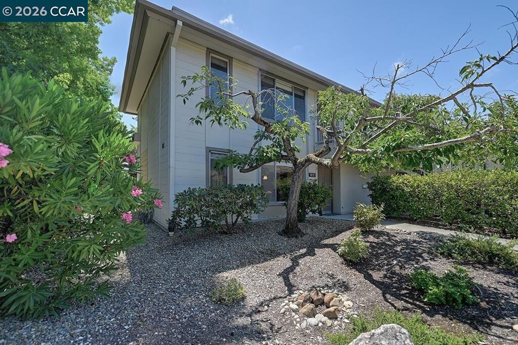 Property Photo:  1312 Skycrest 2  CA 94595 