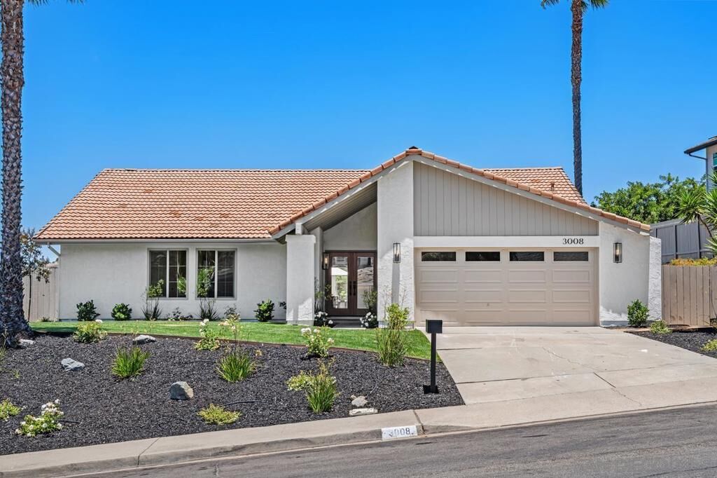 Property Photo:  