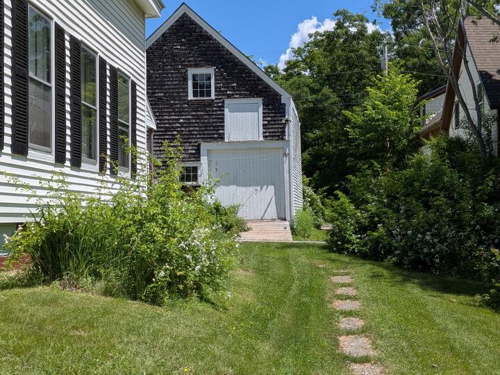 Property Photo: 5 Lincoln Street ME 04357