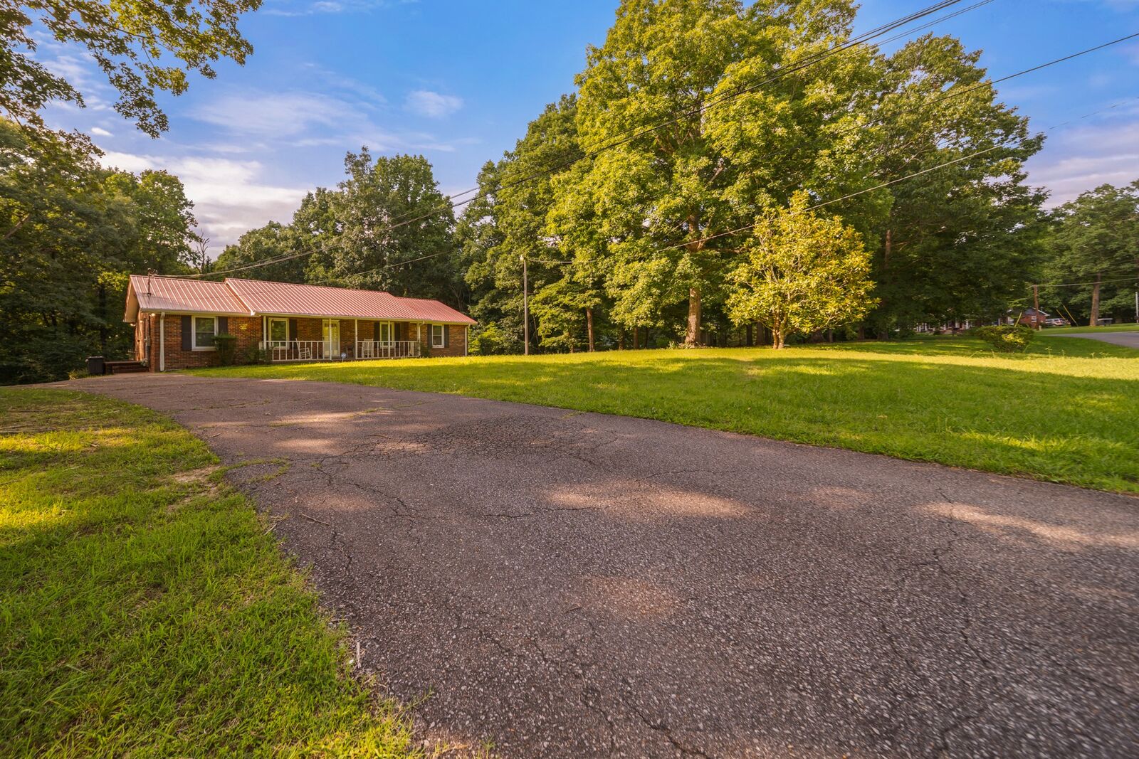 Property Photo:  211 Rouse Rd  TN 37055 