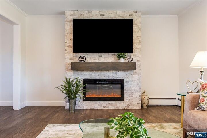 Property Photo:  15 Bogert Place  NJ 07013 