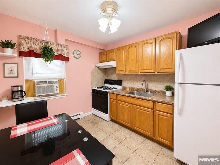 Property Photo:  725 Joralemon Street 31  NJ 07109 