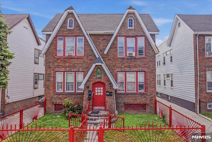 Property Photo:  202 Eastern Parkway  NJ 07106 