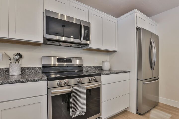 Property Photo: 120 Rounala Road NH 03055