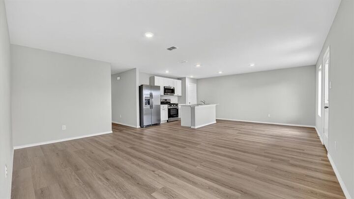 Property Photo:  313 Wayland Street  TX 76059 