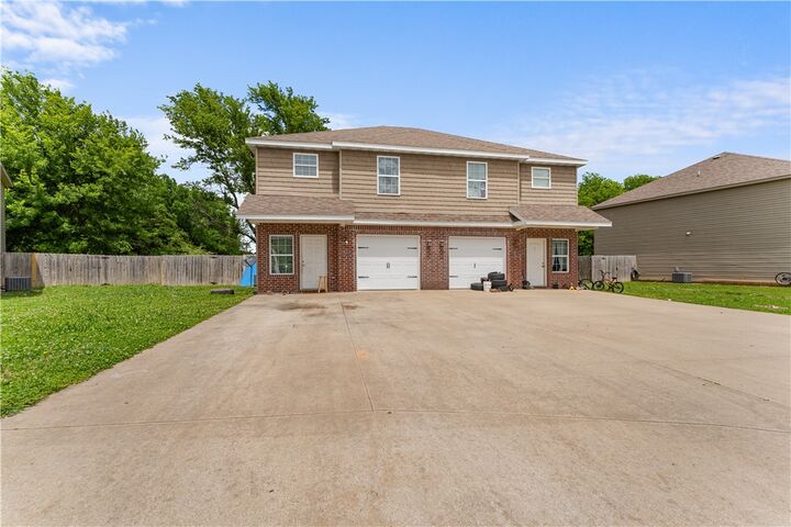 Property Photo: 836 Baker NW Street AR 72736