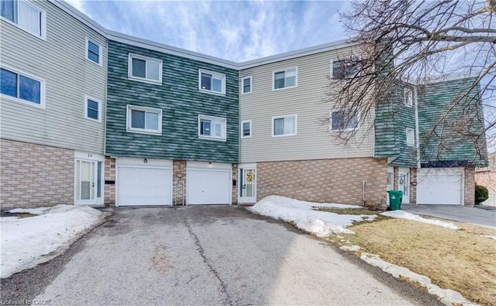 Property Photo:  60 Elmsdale Drive 11  ON N2E 2G4 