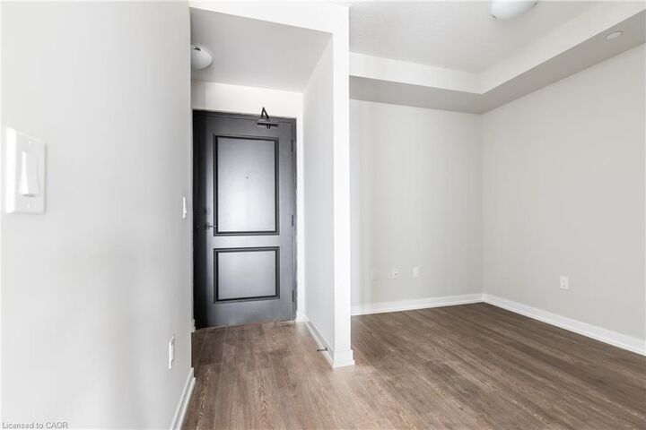 Property Photo:  870 Queenston Road 304  ON L8G 0B9 