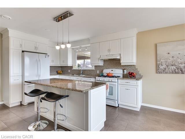 Property Photo:  52 Woodelm Drive  ON L2M 4N3 