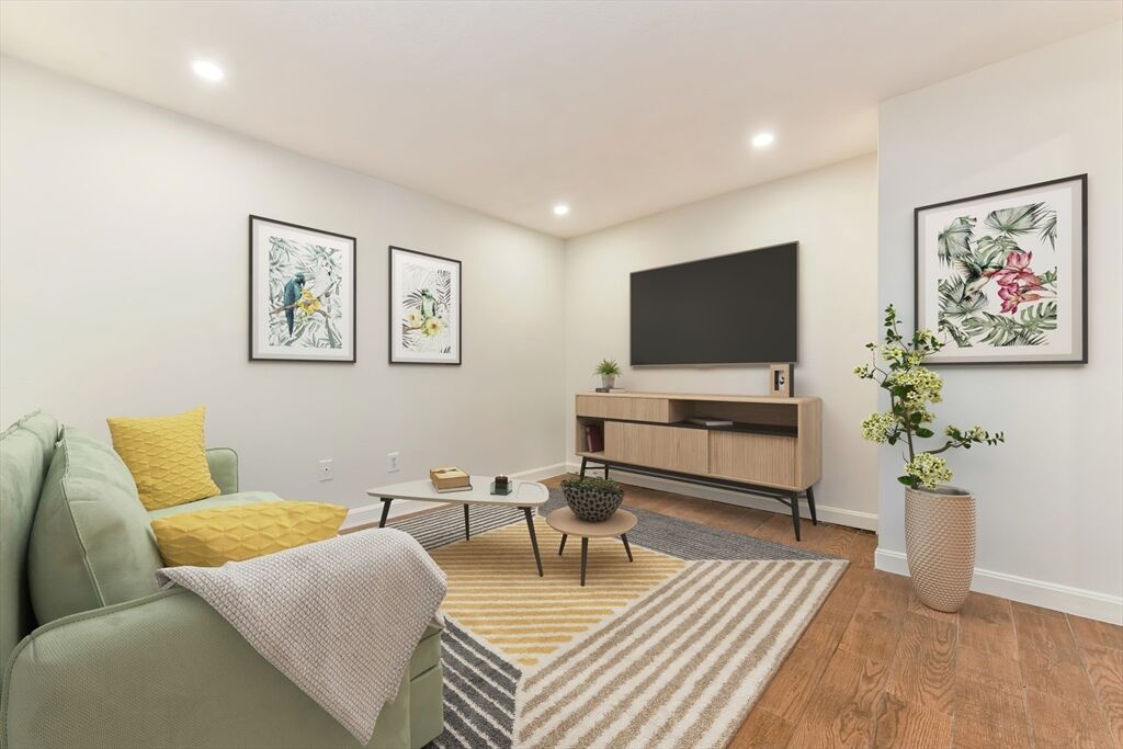 Property Photo:  51 Belmont St 1  MA 02129 