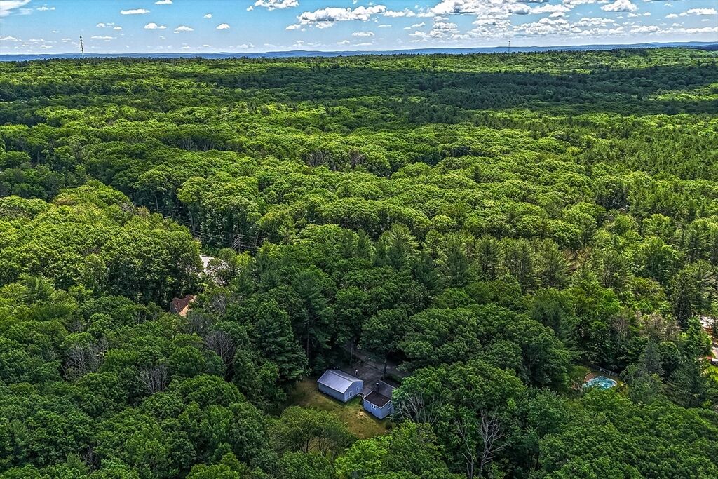 Property Photo:  294 North Valley Road  MA 01002 